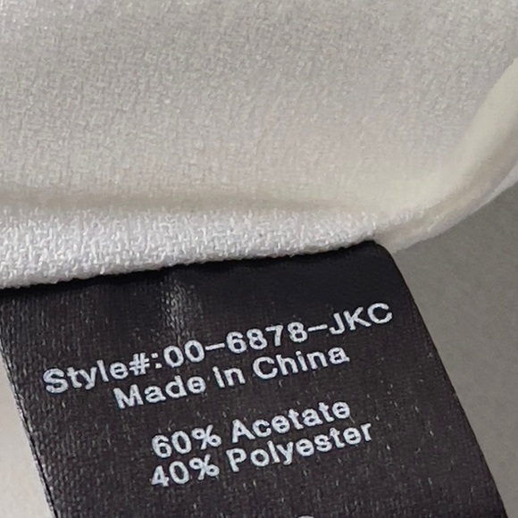 Jenni Kayne Ivory Crepe V-Neck Shell Sleeveless Top M NWT - Picture 13 of 13